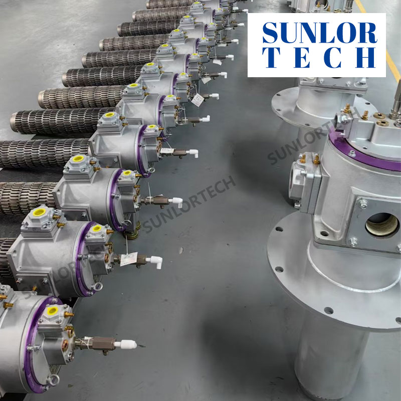 Вот перевод на русский язык:  **Промышленная горелка, саморекуперативная горелка A-MAX, высокоэффективная энергосберегающая рекуперативная горелка мощностью 15–250 кВт.**