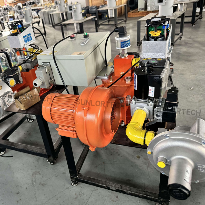 AVP Серия комбинированная горелка с механической пропорциональной регулировкой для стабильного и чистого сжигания, на газе/СУГ